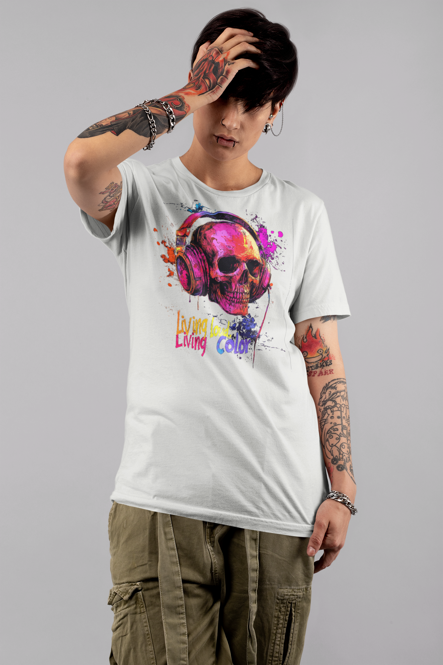 Unisex-T-Shirt "Living Loud, Living Color"