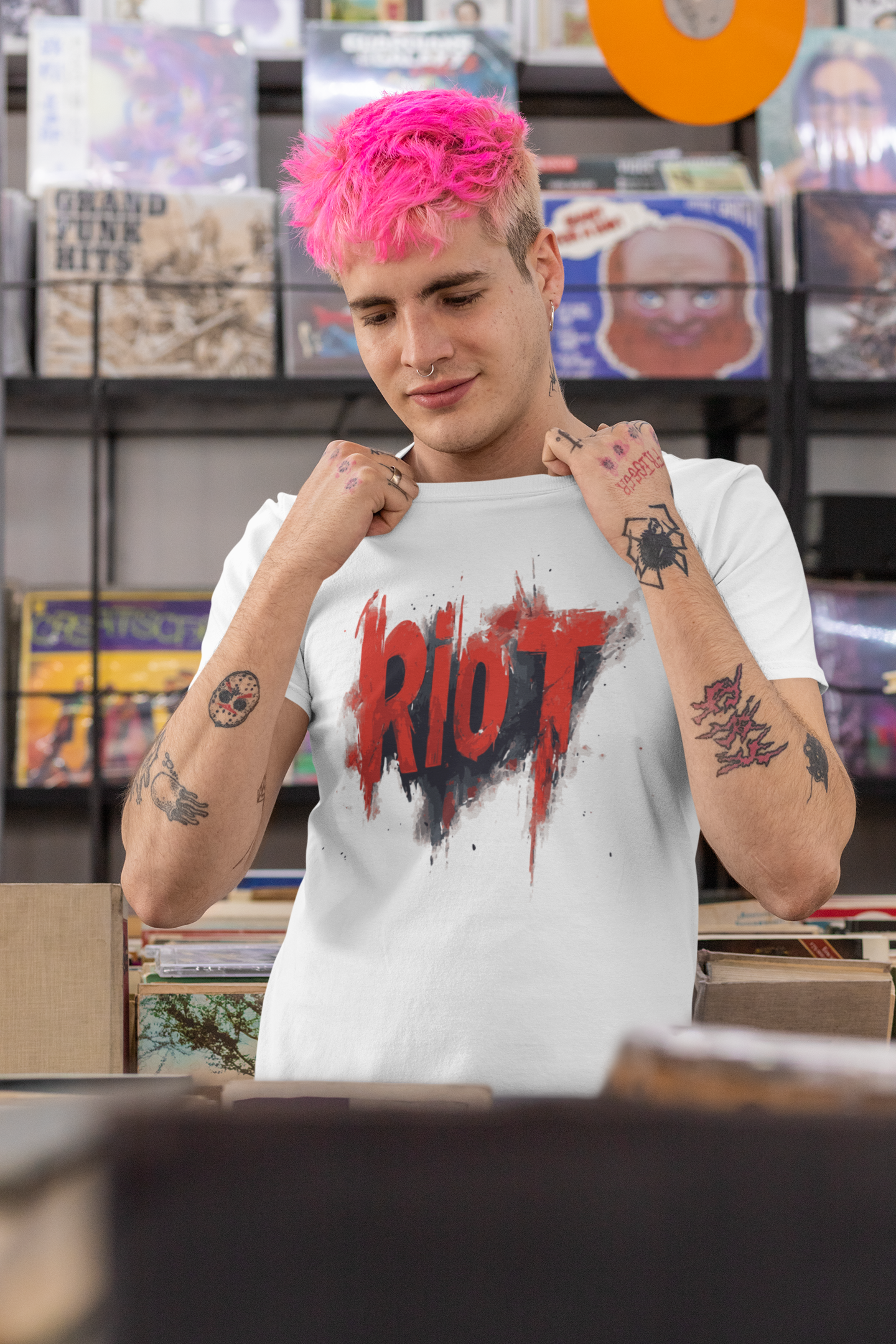 Unisex-T-Shirt "RiOT"